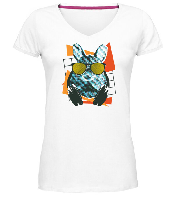  model  pe tricou