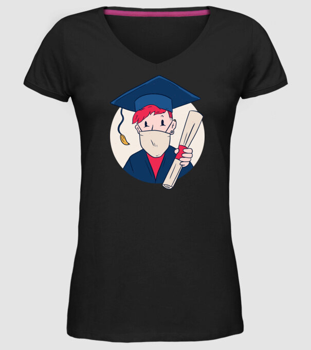model negru pe tricou