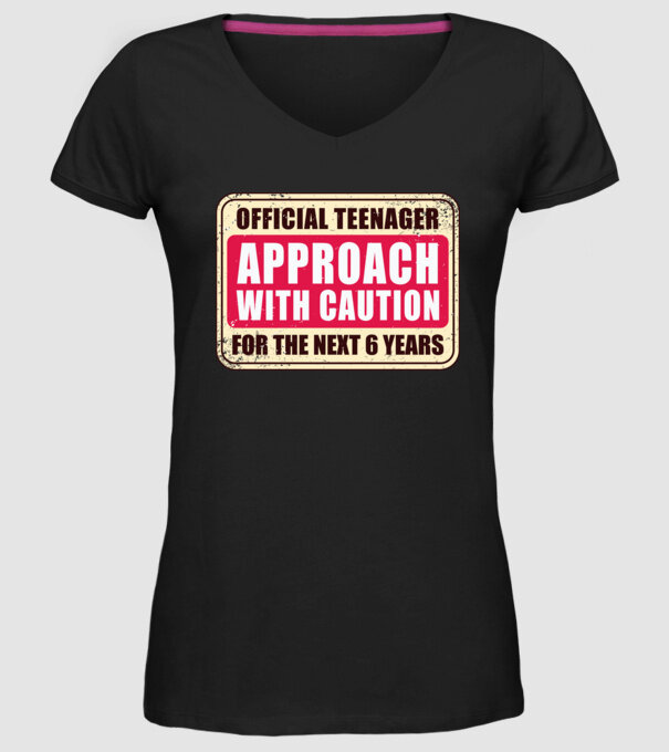 Adolescent oficial Abordați cu prudență model negru pe tricou