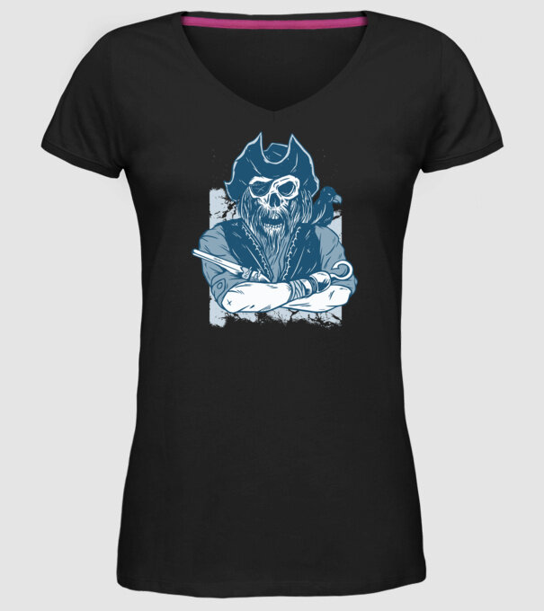 Pirat model negru pe tricou