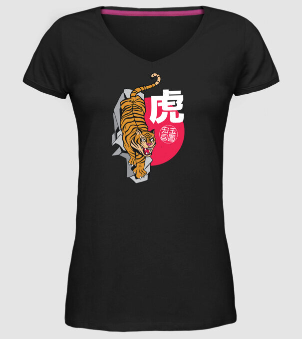 Tigru model negru pe tricou