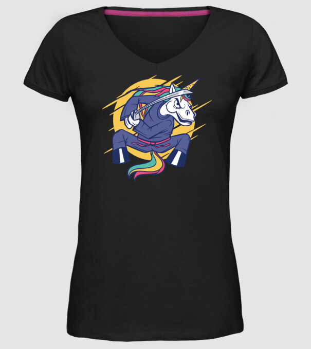 Unicorn Ninja model negru pe tricou