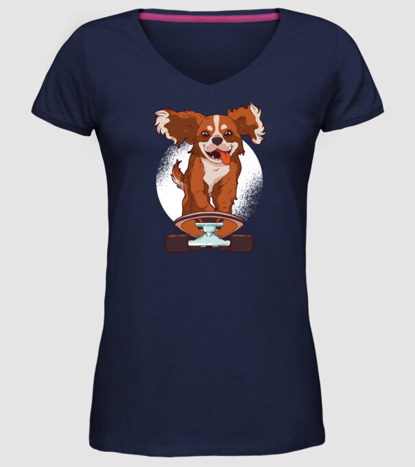 Skateboarding Cavalier King Spaniel model albastru închis pe tricou