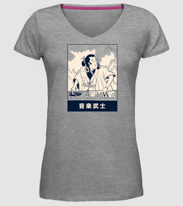 DJ Samurai model gri pe tricou