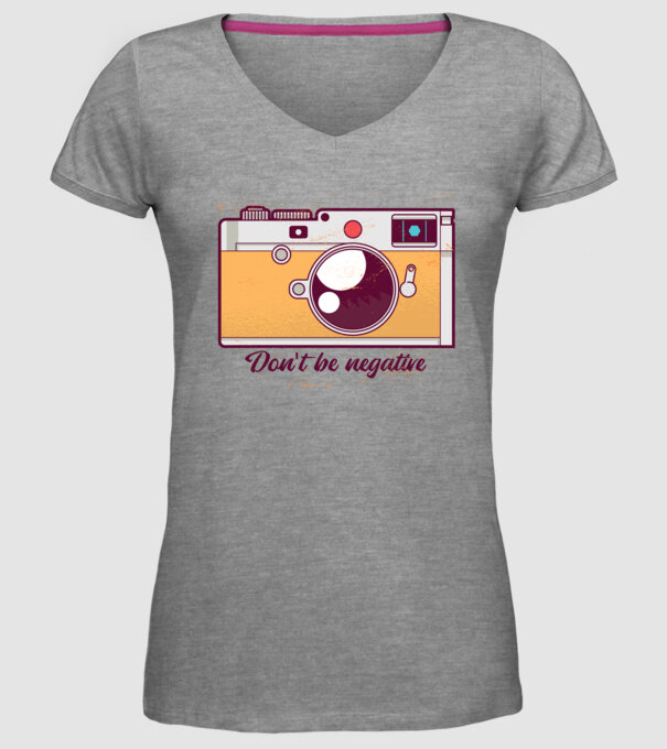 'Don''t be negative - tricou cu fotografie' model gri pe tricou