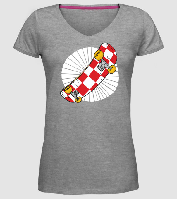 Skateboard model gri pe tricou
