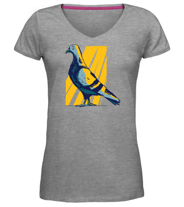  model  pe tricou