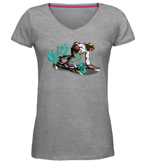  model  pe tricou