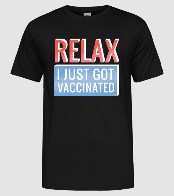 Fii calm, sunt vaccinat model negru pe tricou