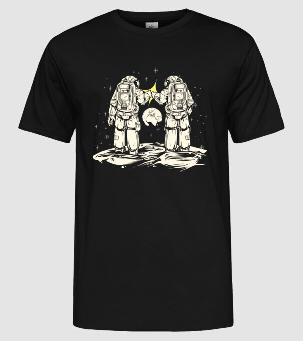 Prieteni Astronaut model negru pe tricou