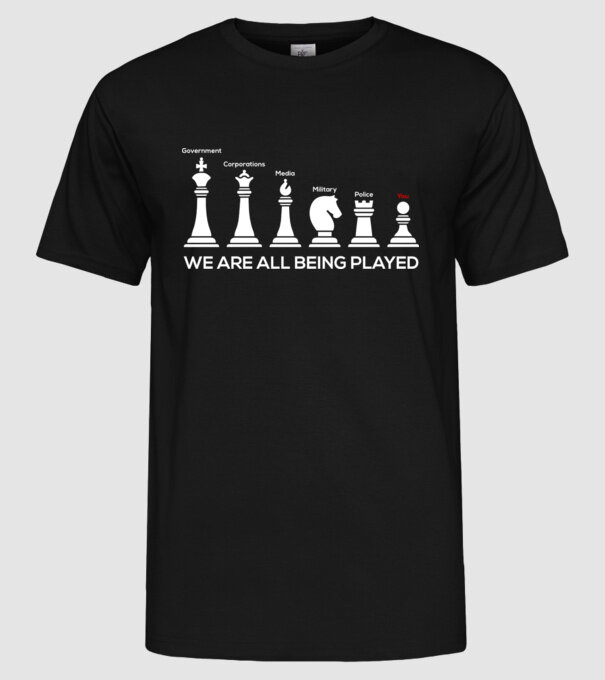 We are all being played model negru pe tricou