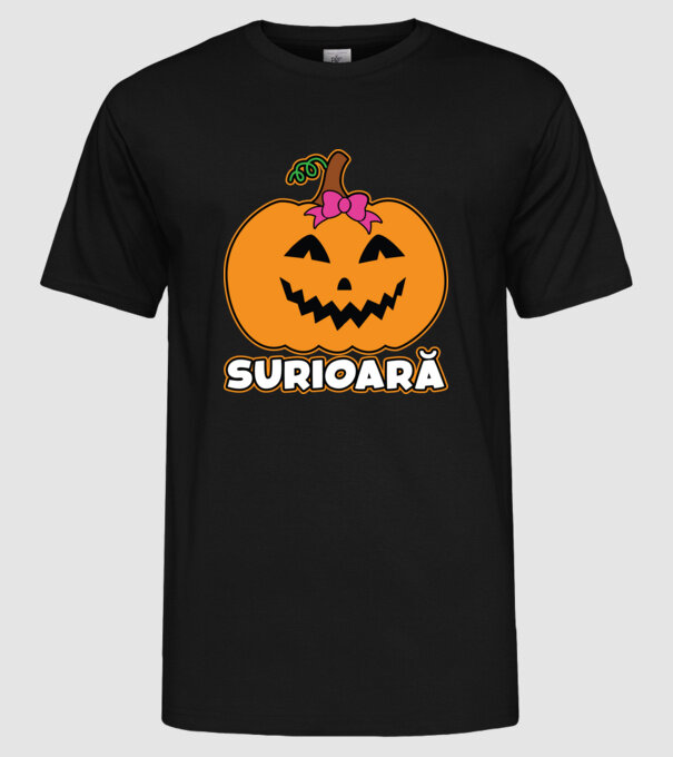 surioară model negru pe tricou