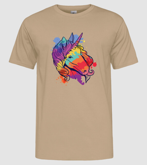 Curcubeu colorat Unicorn tricou model nisipiu pe tricou