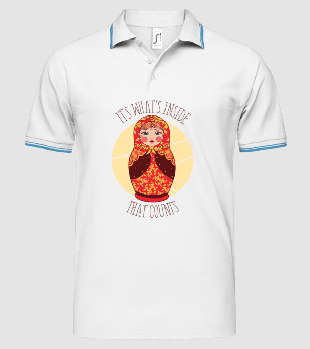Interiorul contează - păpușă Mamushka model alb pe tricou