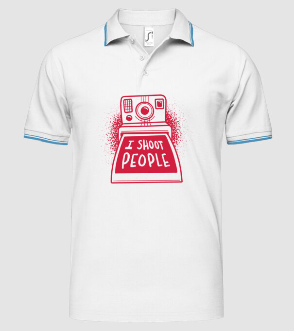 I shoot people - Fotograf model alb pe tricou
