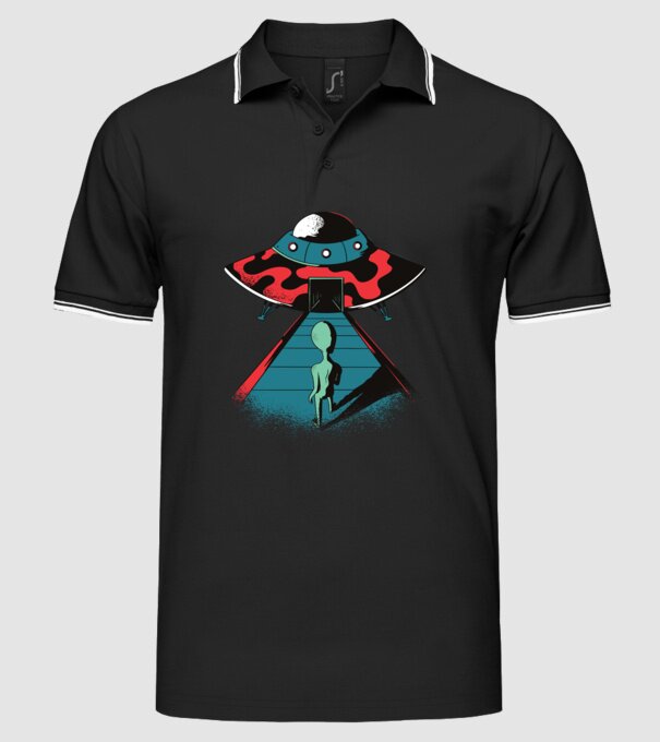 Alien Ufo model negru pe tricou