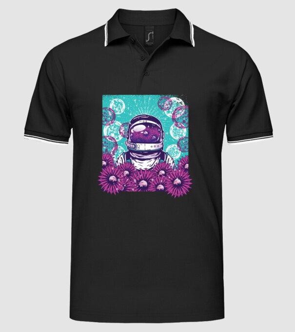 Floral Astronaut model negru pe tricou