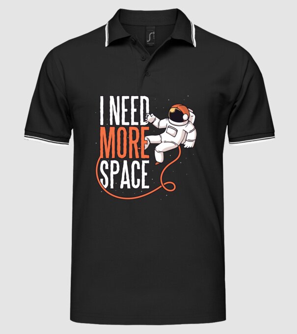 I need more space tricou astronaut model negru pe tricou