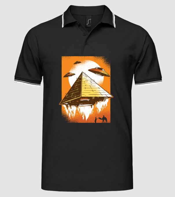 OZN Piramidă Alien model negru pe tricou