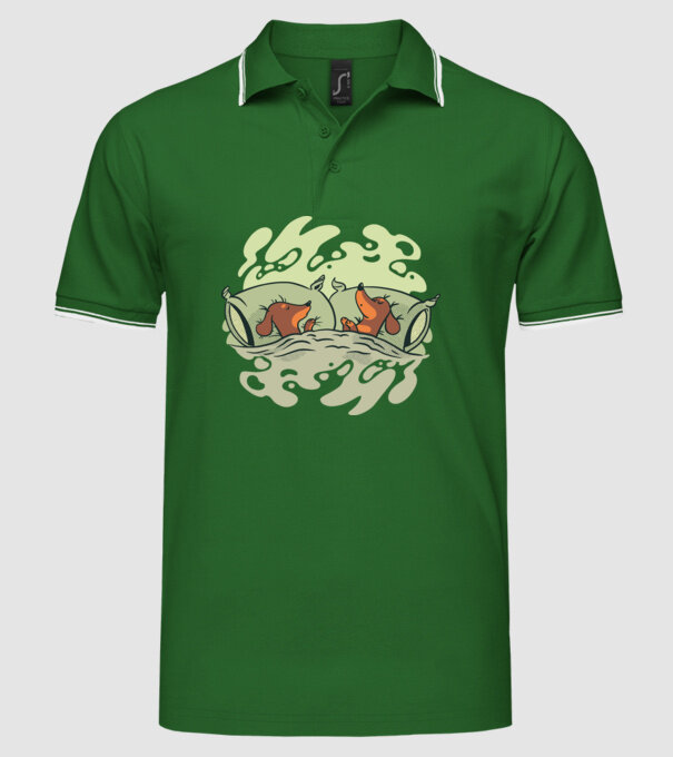 Teckeli dormind model verde pe tricou