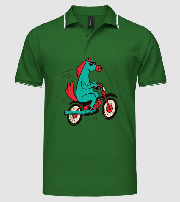 Cal cu bicicletă model verde pe tricou