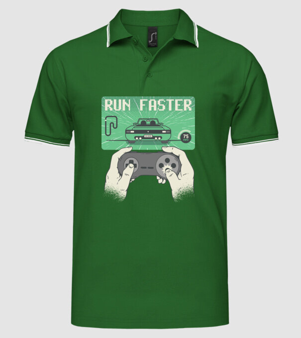 Retro gamer Outrun model verde pe tricou