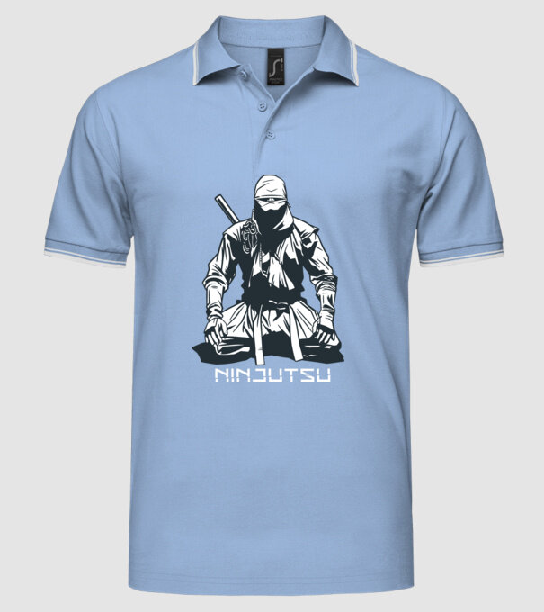 Ninja model albastru deschis pe tricou