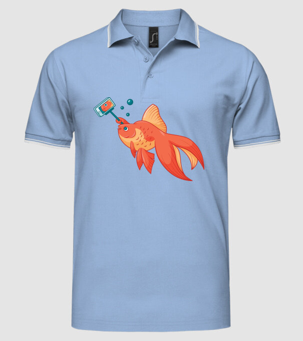 Selfish - Pește făcând selfie model albastru deschis pe tricou