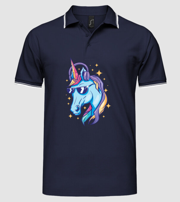 Unicorn strălucitor cu căști model albastru închis pe tricou