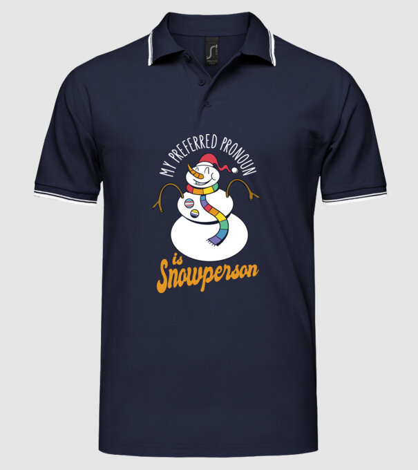 Om de zăpadă model albastru închis pe tricou