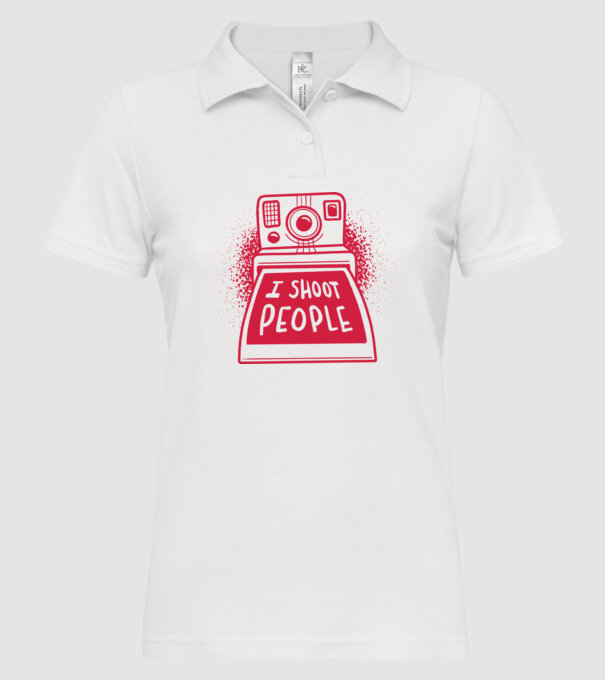 I shoot people - Fotograf model alb pe tricou