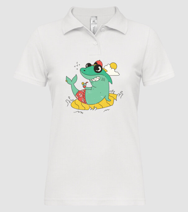 Rechin la plajă model alb pe tricou
