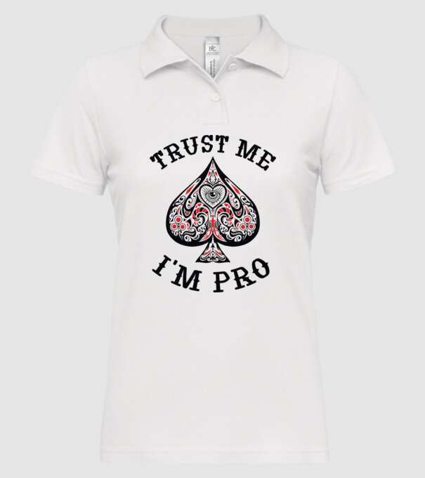 Jucător profesionist de poker model alb pe tricou