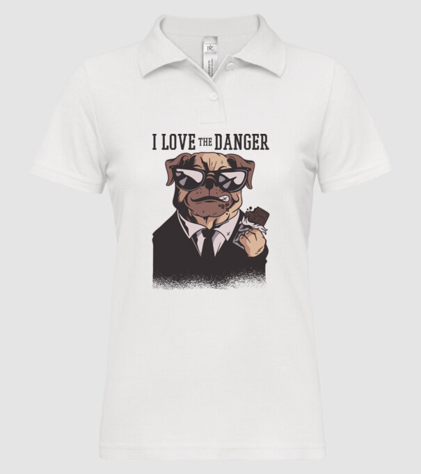 Iubesc pericolul Tricou cu mops model alb pe tricou
