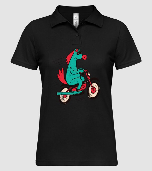 Cal cu bicicletă model negru pe tricou