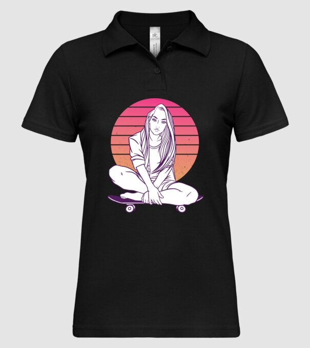 Fată Skateboarder model negru pe tricou