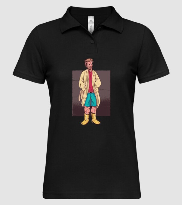 Bărbat în halat model negru pe tricou