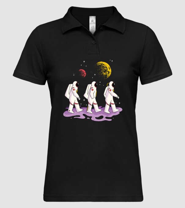 Plimbare Astronaut model negru pe tricou