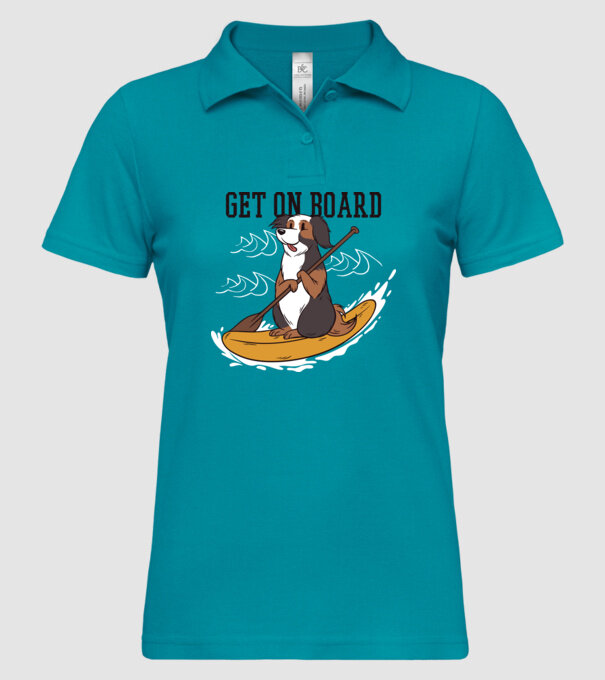 Câine vâslind model turcoaz pe tricou
