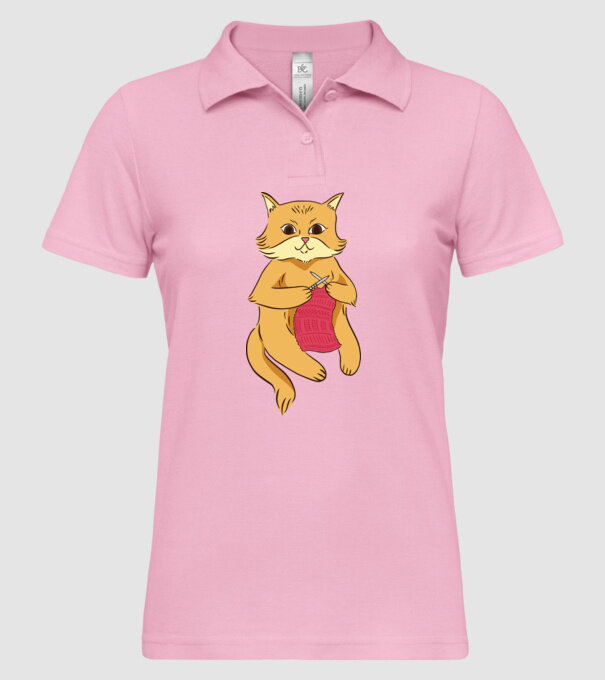 Pisică croșetând model roz deschis pe tricou