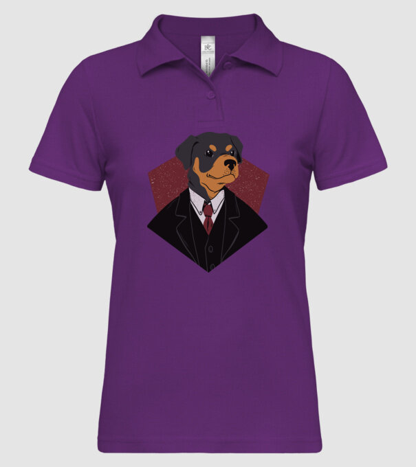 Câine în Costum model mentă pe tricou