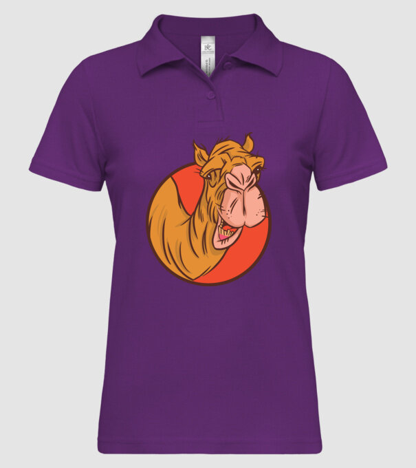 Cămilă model mentă pe tricou