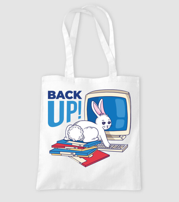 Back up bunny model alb pe tricou