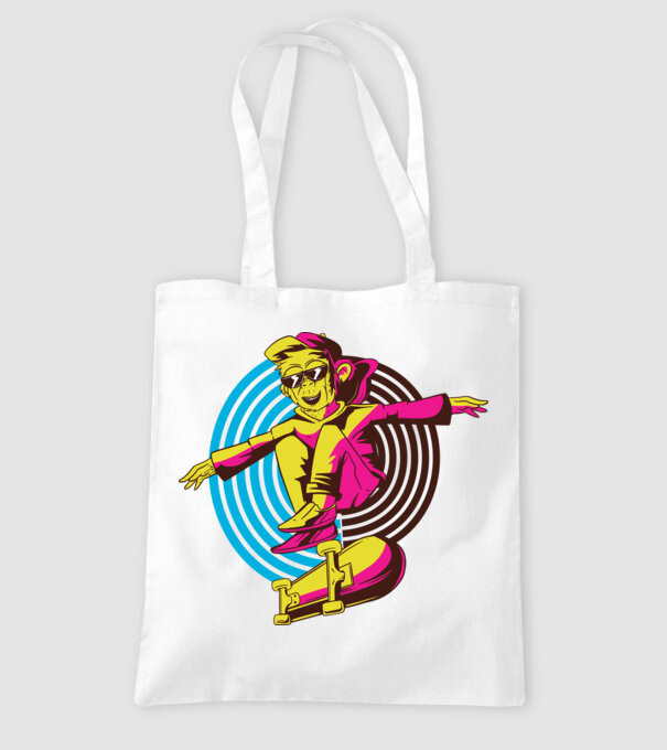 Maimuță Skateboarder model alb pe tricou