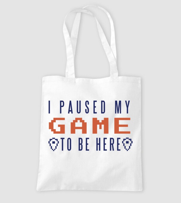 I Paused my game to be here model alb pe tricou