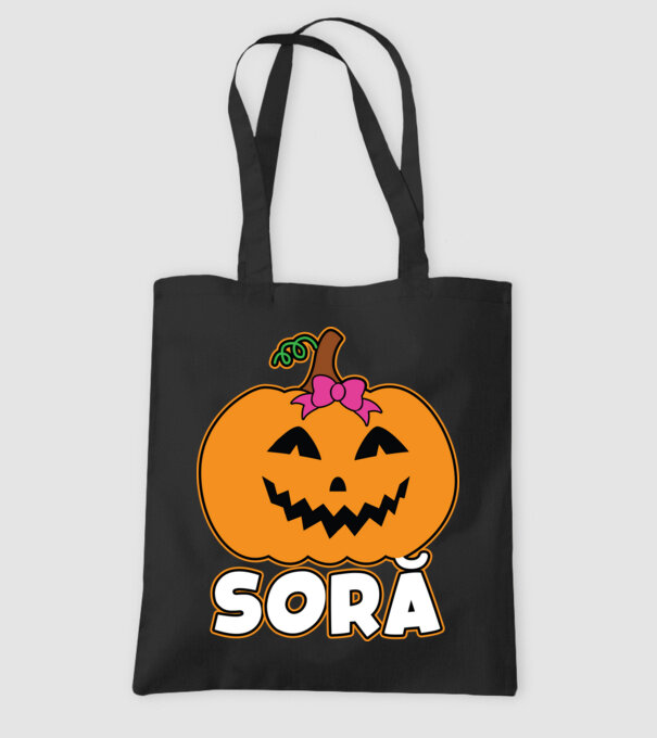 soră model negru pe tricou