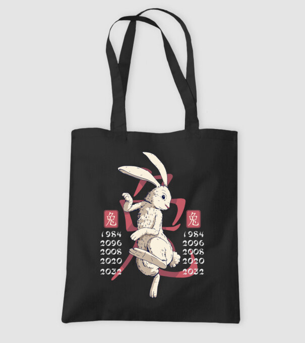 Year of the Rabbit model negru pe tricou