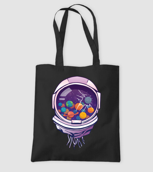 Cască de astronaut model negru pe tricou