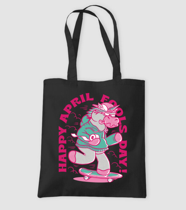 Ziua proștilor Unicorn model negru pe tricou