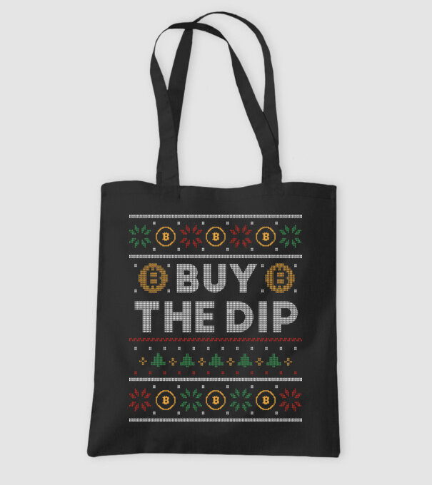 Buy the Dip Bitcoin Ugly Sweater model negru pe tricou
